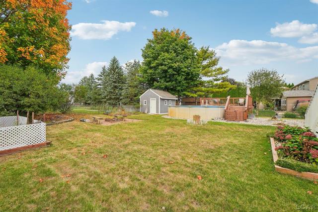 Builiding view thirty one for 9060 Wildwood Lake, Whitmore Lake, MI. 48189