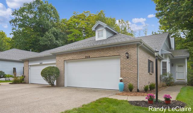 front view for 2018 S Cross Creek Drive Se, Grand Rapids, Mi. 49508