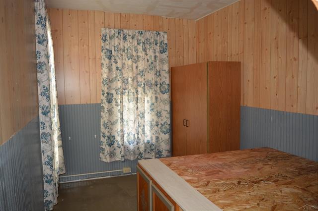 Builiding view eight for 714 Nebobish, Bay City, MI. 48708