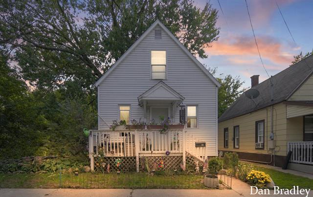 front view for 24 Mathews Court Ne, Grand Rapids, Mi. 49505