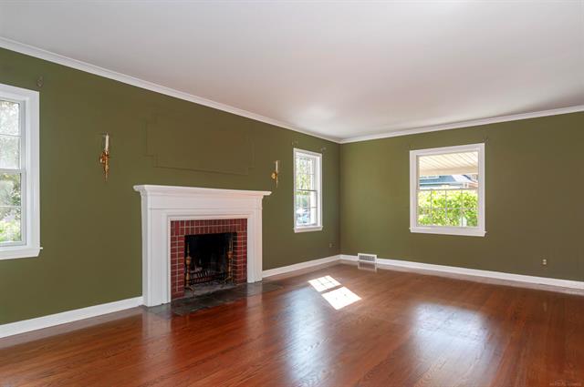 Builiding view five for 180 Fisher, Grosse Pointe, MI. 48236