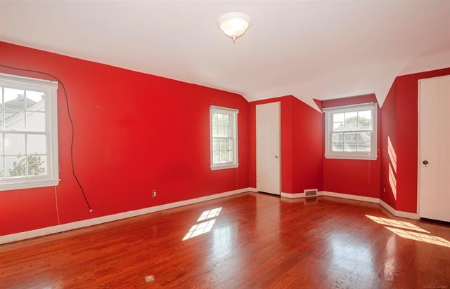 Builiding view thirty six for 180 Fisher, Grosse Pointe, MI. 48236
