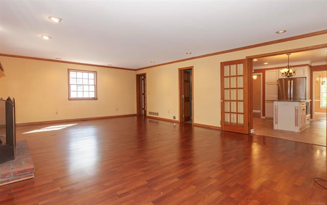 Builiding view twelve for 180 Fisher, Grosse Pointe, MI. 48236
