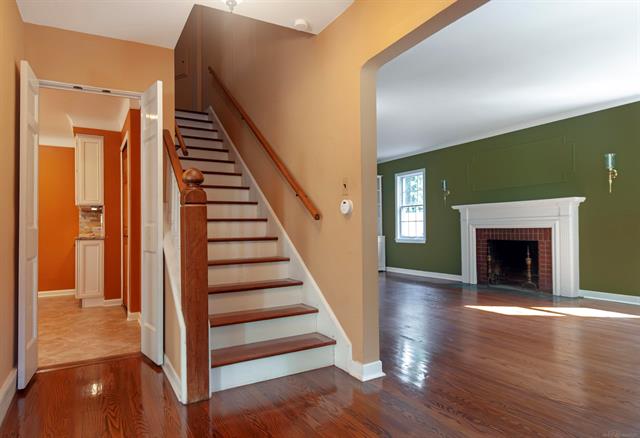 Builiding view two for 180 Fisher, Grosse Pointe, MI. 48236