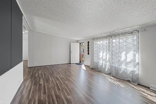 Builiding view six for 255 Grissom, Flushing, MI. 48433