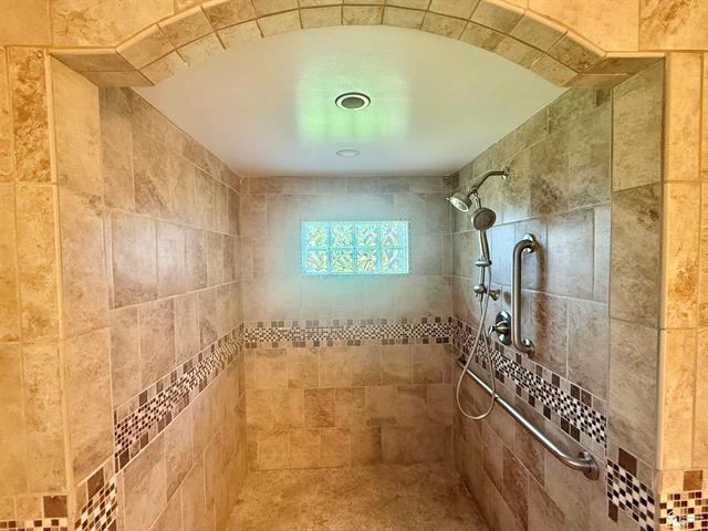 Builiding view sixteen for 6349 Dixon, Monroe, MI. 48161