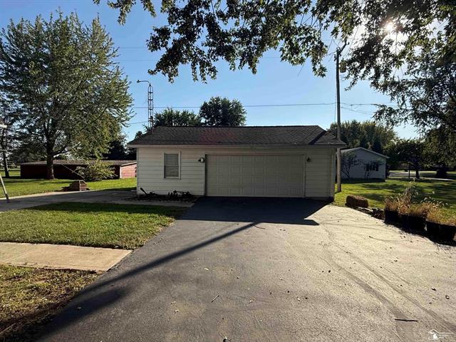 Builiding view three for 6349 Dixon, Monroe, MI. 48161