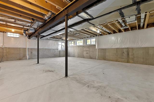 Builiding view thirty for 57116 Veridian, Washington, MI. 48094