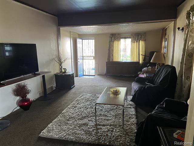 Builiding view one for 618 Pulaski, Flint, MI. 48505