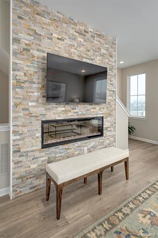 Builiding view sixteen for 56065 Madison, New Hudson, MI. 48165