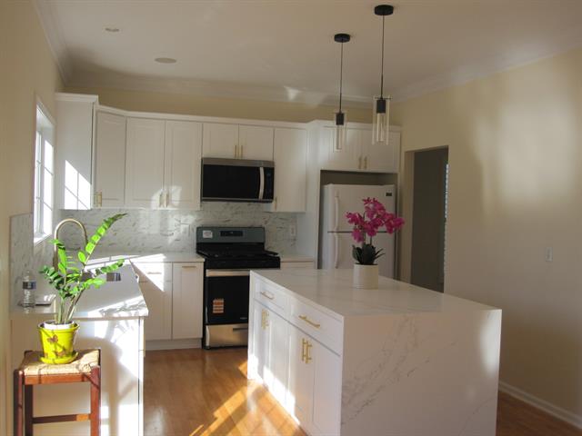 Builiding view thirty six for 306 Cambridge, Dexter, MI. 48130