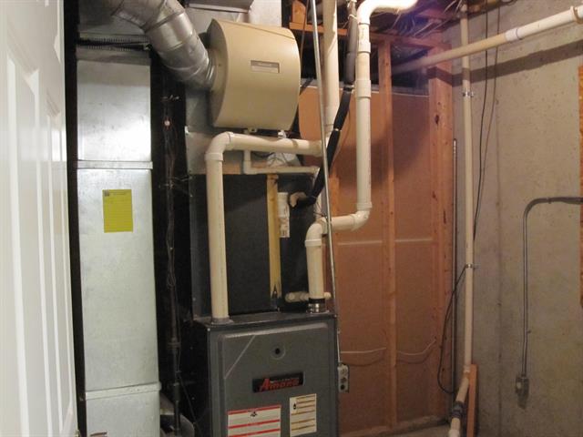 Builiding view twenty one for 306 Cambridge, Dexter, MI. 48130