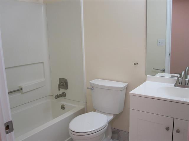 Builiding view twenty three for 306 Cambridge, Dexter, MI. 48130