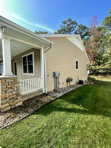 Builiding view one for 1231 Blue Heron, Ludington, MI. 49431