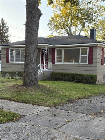 Builiding view one for 2206 11Th, Bay City, MI. 48708