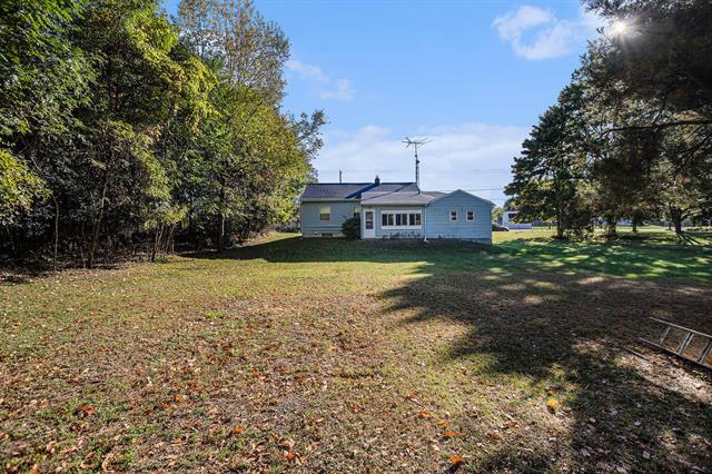 Builiding view twelve for 120 Woodrow, Battle Creek, MI. 49015