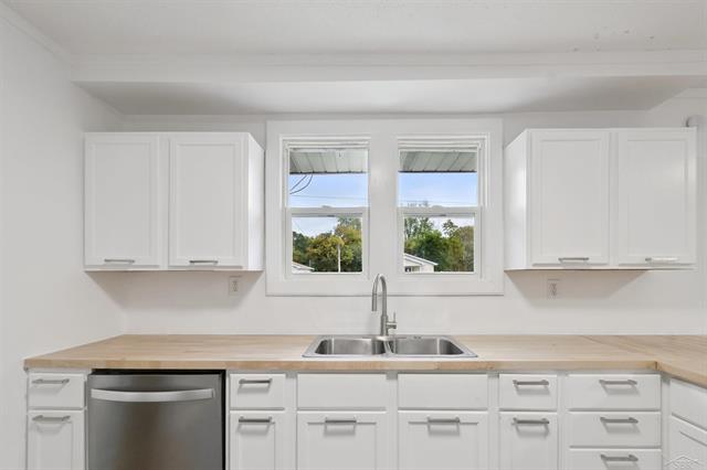 Builiding view one for 755 Sherman, Saginaw, MI. 48604