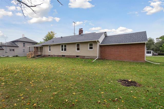 Builiding view thirty eight for 755 Sherman, Saginaw, MI. 48604