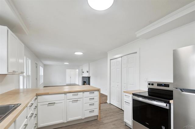 Builiding view three for 755 Sherman, Saginaw, MI. 48604