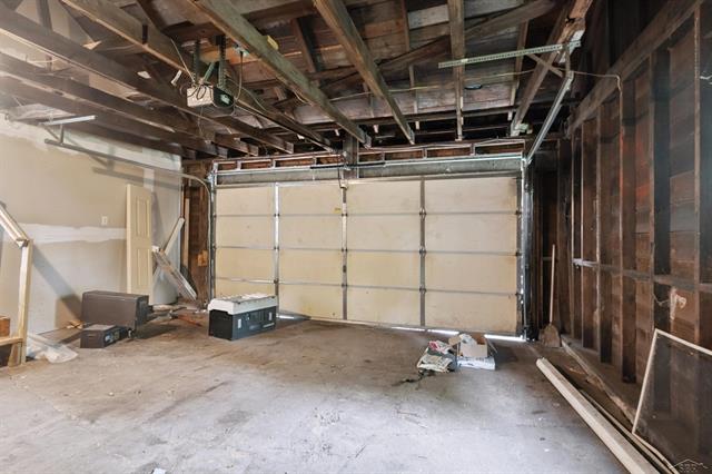 Builiding view twenty eight for 755 Sherman, Saginaw, MI. 48604