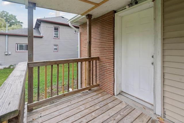 Builiding view twenty nine for 755 Sherman, Saginaw, MI. 48604