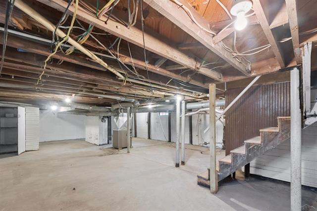 Builiding view twenty two for 755 Sherman, Saginaw, MI. 48604