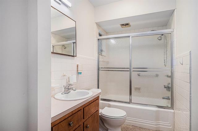 Builiding view fifteen for 2222 Hoyle, Grand Rapids, MI. 49544