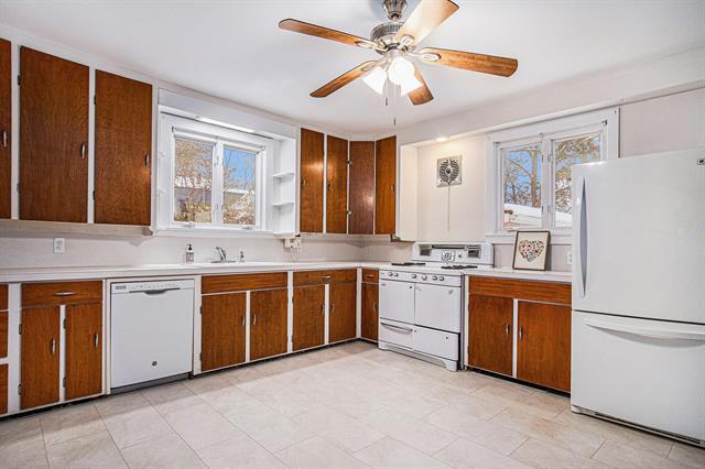 Builiding view twelve for 2222 Hoyle, Grand Rapids, MI. 49544