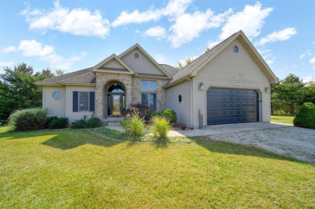 front view for 10044 Emerald Drive, Brooklyn, Mi. 49230