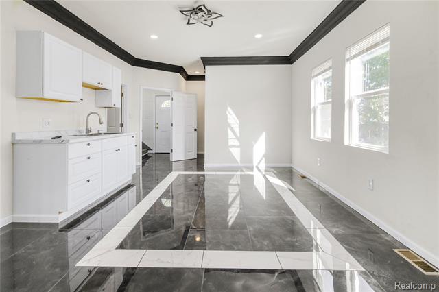 Builiding view eight for 5228 Elmer, Detroit, MI. 48210