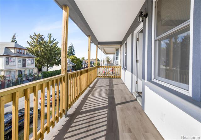 Builiding view eighteen for 5228 Elmer, Detroit, MI. 48210