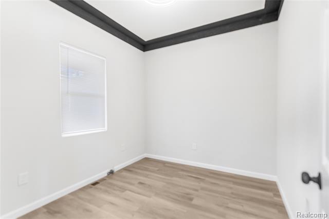 Builiding view five for 5228 Elmer, Detroit, MI. 48210