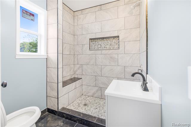 Builiding view seventeen for 5228 Elmer, Detroit, MI. 48210