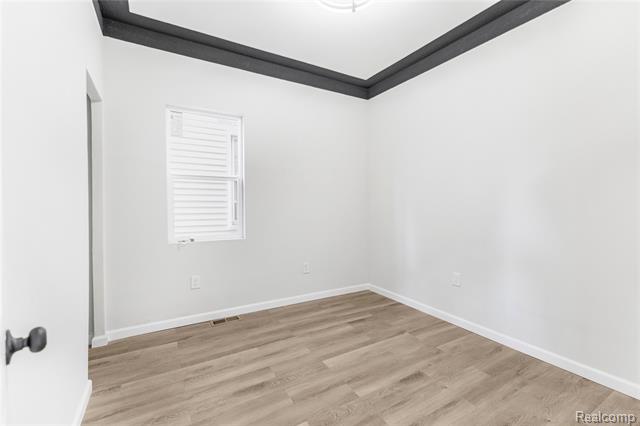 Builiding view six for 5228 Elmer, Detroit, MI. 48210