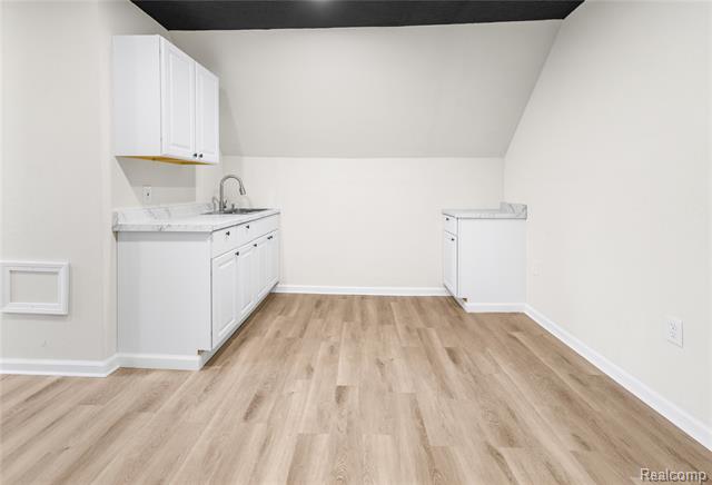 Builiding view twenty for 5228 Elmer, Detroit, MI. 48210