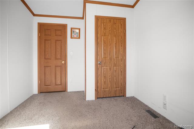 Builiding view fifteen for 23467 Manor Road North, New Boston, MI. 48164