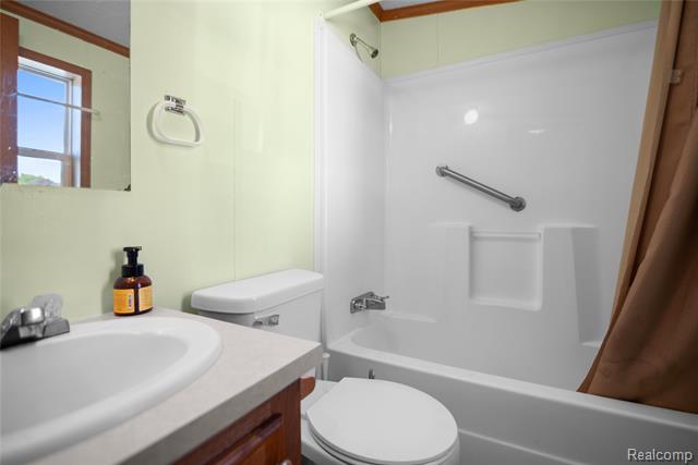 Builiding view thirteen for 23467 Manor Road North, New Boston, MI. 48164