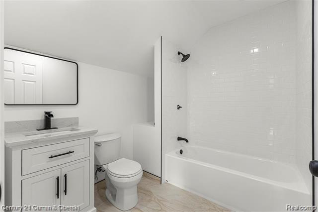 Builiding view seventeen for 6059 28Th, Detroit, MI. 48210