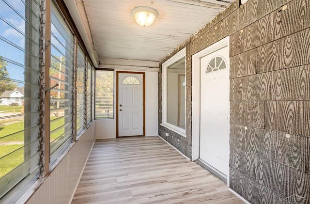 Builiding view eighteen for 1303 Wilson, Bay City, MI. 48708