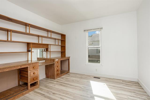 Builiding view eleven for 1303 Wilson, Bay City, MI. 48708