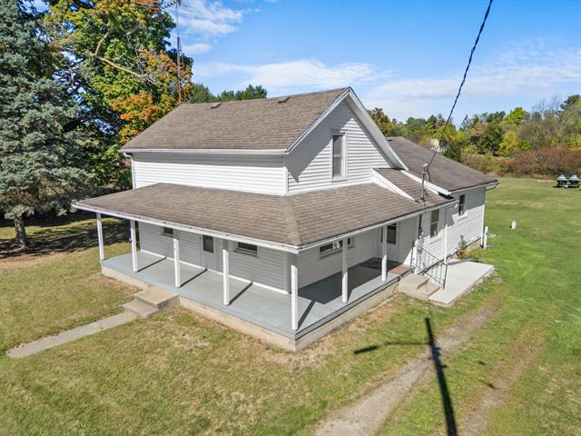 front view for 2318 E Montgomery Road, Hillsdale, Mi. 49242