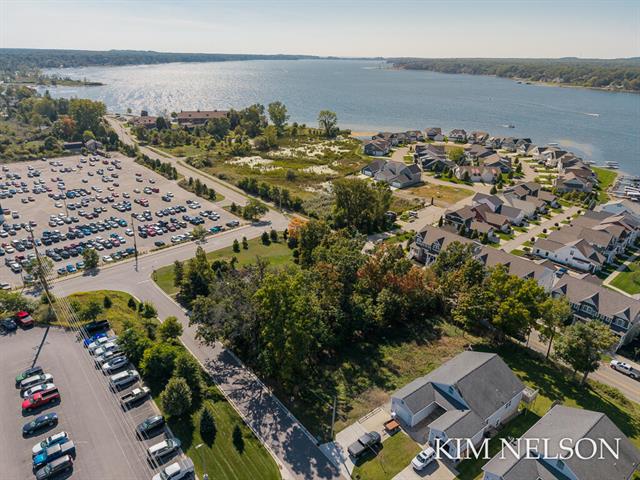 Builiding view fifty four for 925 Lake, Whitehall, MI. 49461