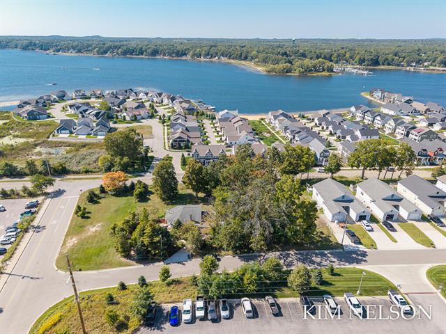 Builiding view fifty one for 925 Lake, Whitehall, MI. 49461