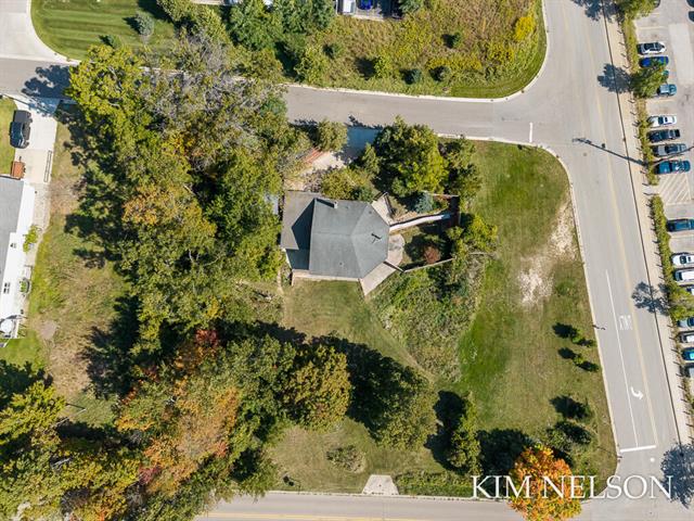 Builiding view fifty for 925 Lake, Whitehall, MI. 49461