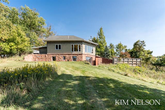 Builiding view forty five for 925 Lake, Whitehall, MI. 49461