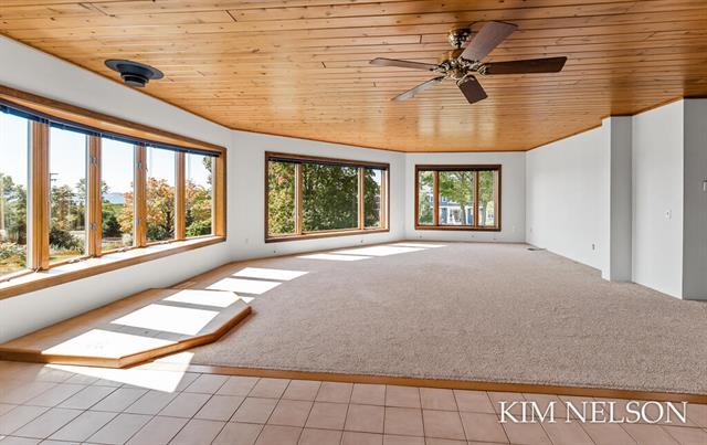 Builiding view fourteen for 925 Lake, Whitehall, MI. 49461