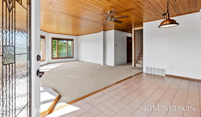 Builiding view thirteen for 925 Lake, Whitehall, MI. 49461