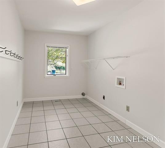 Builiding view twenty two for 925 Lake, Whitehall, MI. 49461