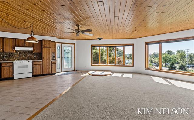 Builiding view twenty for 925 Lake, Whitehall, MI. 49461