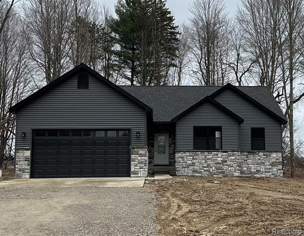 front view for 1452 Debi Ann Drive, Lapeer, Mi. 48446